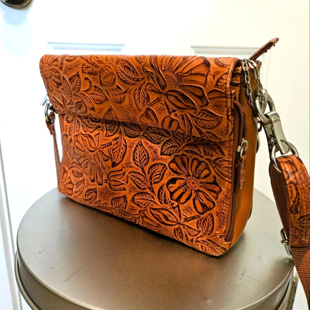 Gun Tote'n Mamas Concealed Carry Crossbody Theftproof Handbag